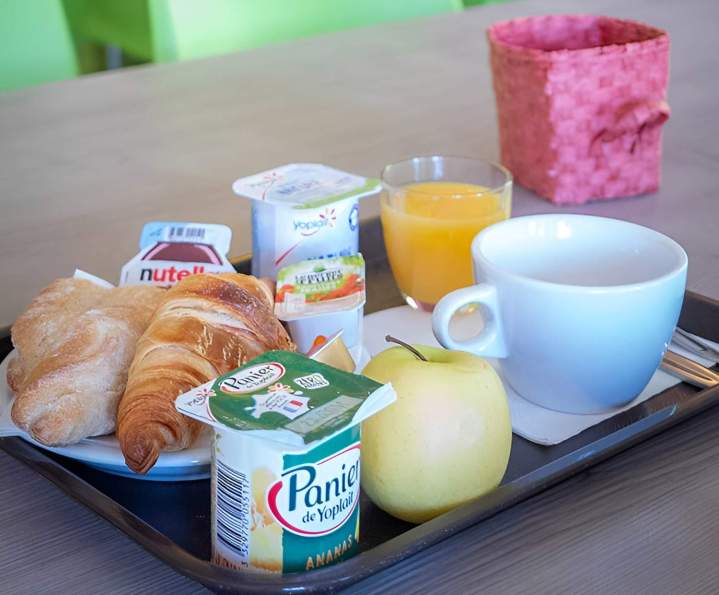 Petit déjeuner savoureux pour bien commencer votre journée